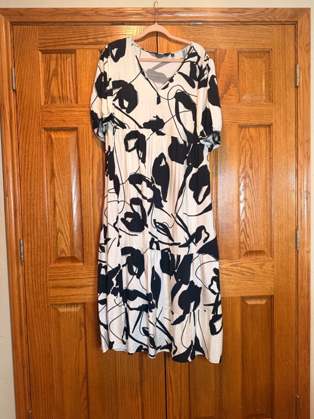 Mlle Gabrielle Black & Cream Floral V‑Neck Midi Dress with tie